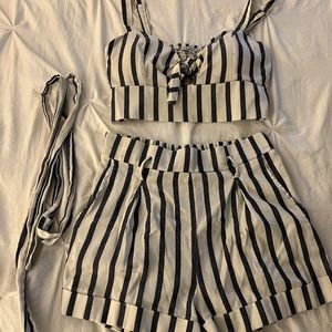 Haute Monde Two-Piece set with belt